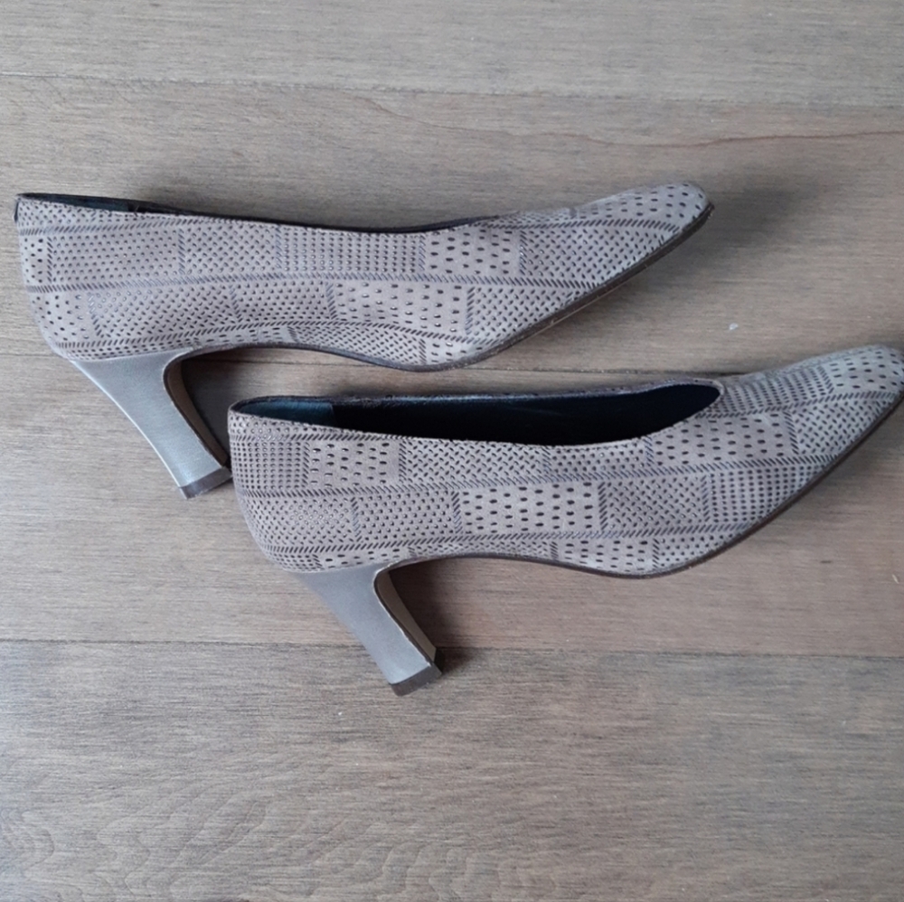 🇮🇹***Gorgeous Genuine Suede Shoes / Made in Italy